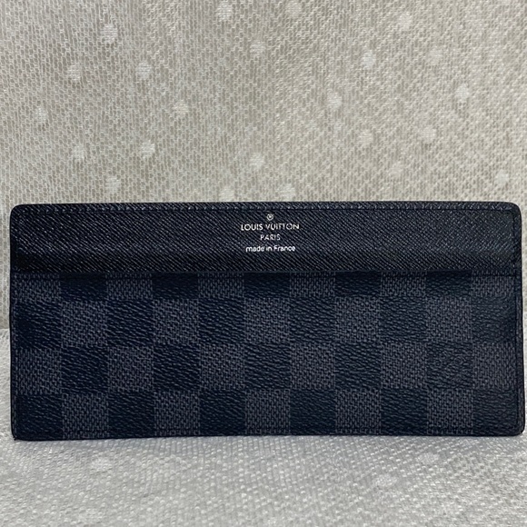 Louis Vuitton Handbags - Louis Vuitton Damier Graphite Card Holder Wallet